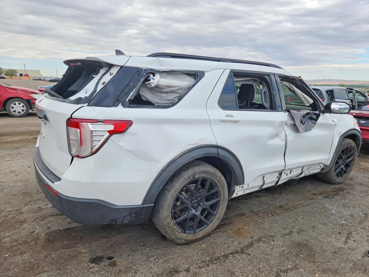 2021 FORD EXPLORER XLT — снимка 3