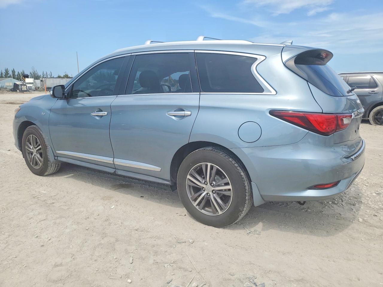 2019 INFINITI QX60 LUXE — снимка 2