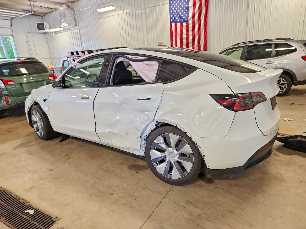 2024 TESLA MODEL Y — снимка 2