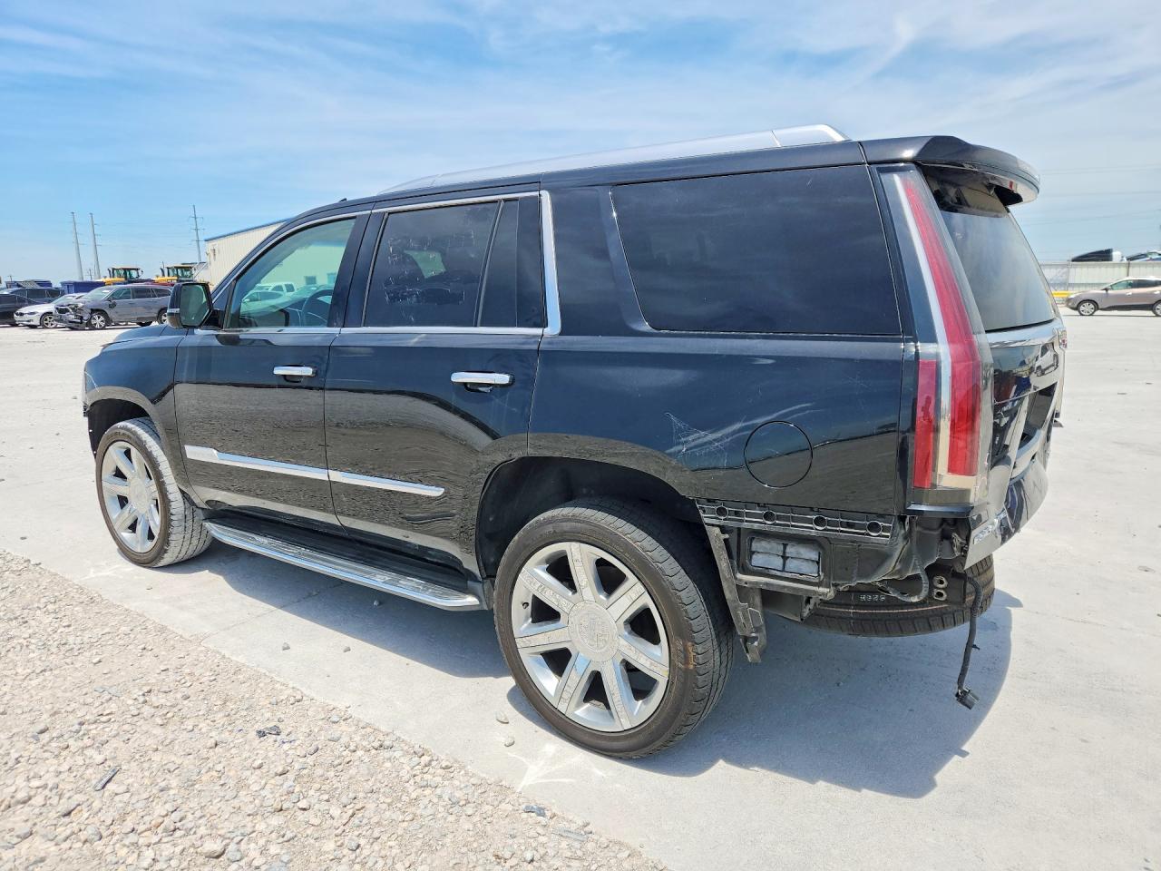 2016 CADILLAC ESCALADE LUXURY — снимка 2