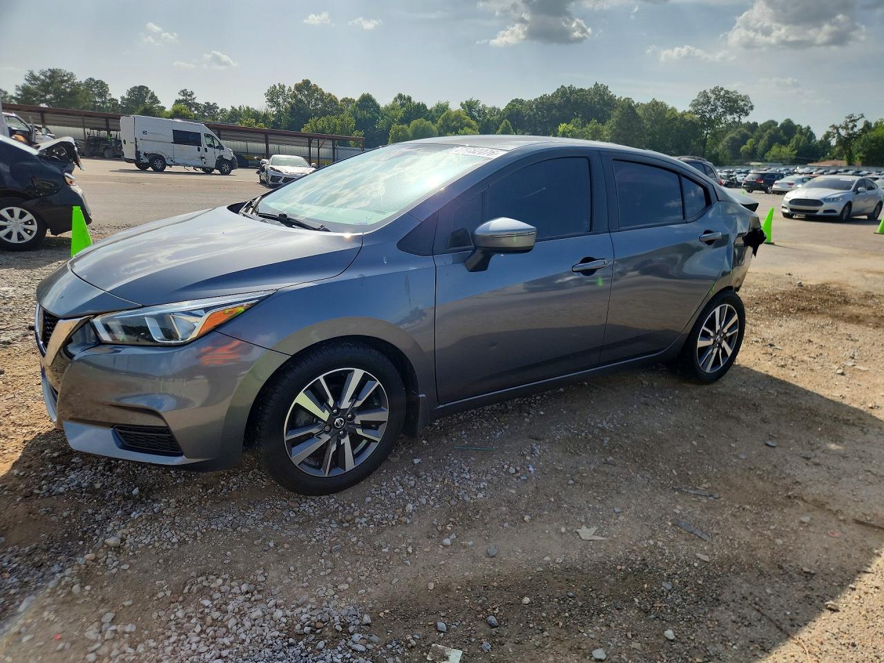 2020 NISSAN VERSA SV