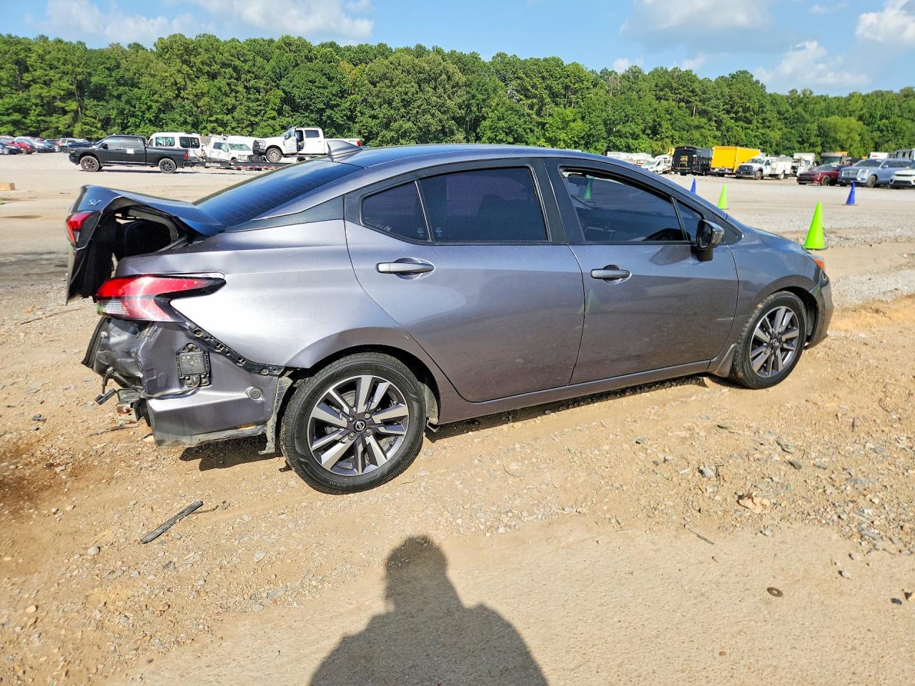 2020 NISSAN VERSA SV — снимка 3