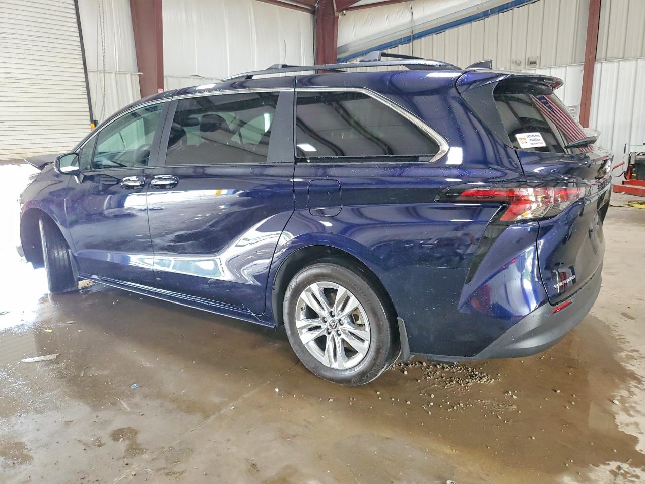 2025 TOYOTA SIENNA XLE 7-PASSENGER — снимка 2