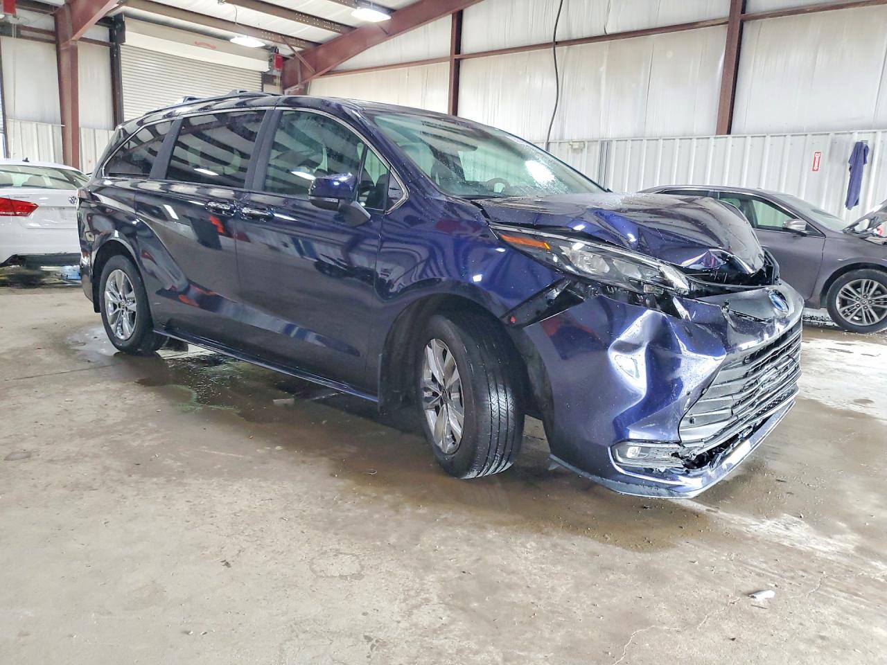 2025 TOYOTA SIENNA XLE 7-PASSENGER — снимка 4