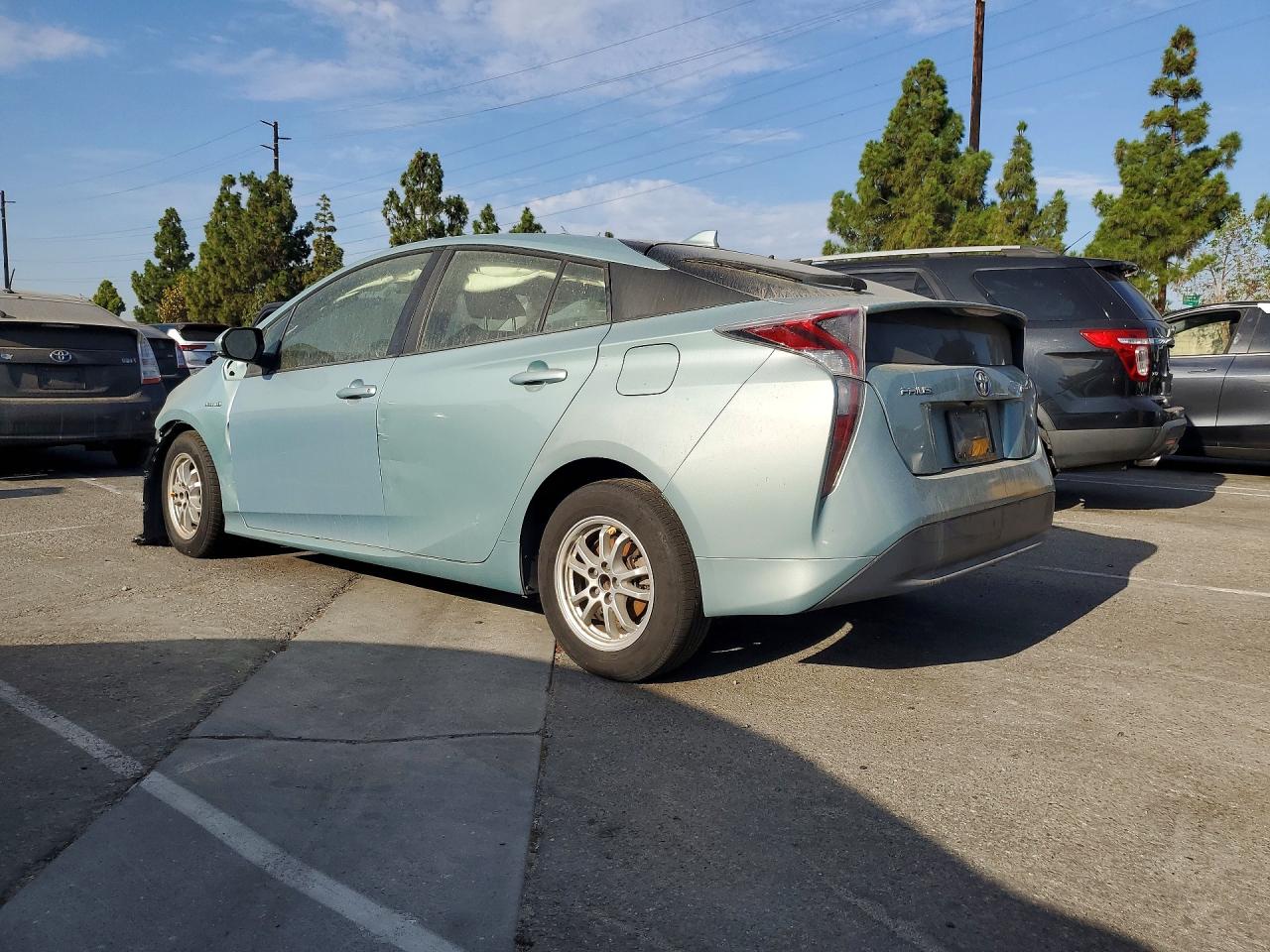 2016 TOYOTA PRIUS TWO — снимка 2
