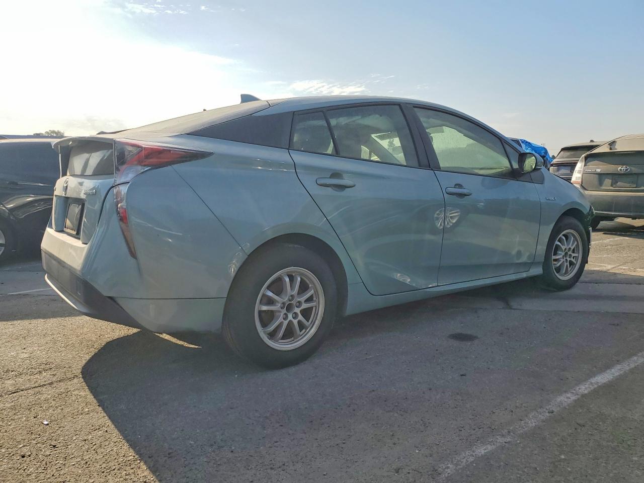 2016 TOYOTA PRIUS TWO — снимка 3