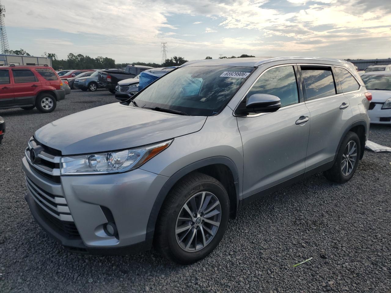 2019 TOYOTA HIGHLANDER XLE