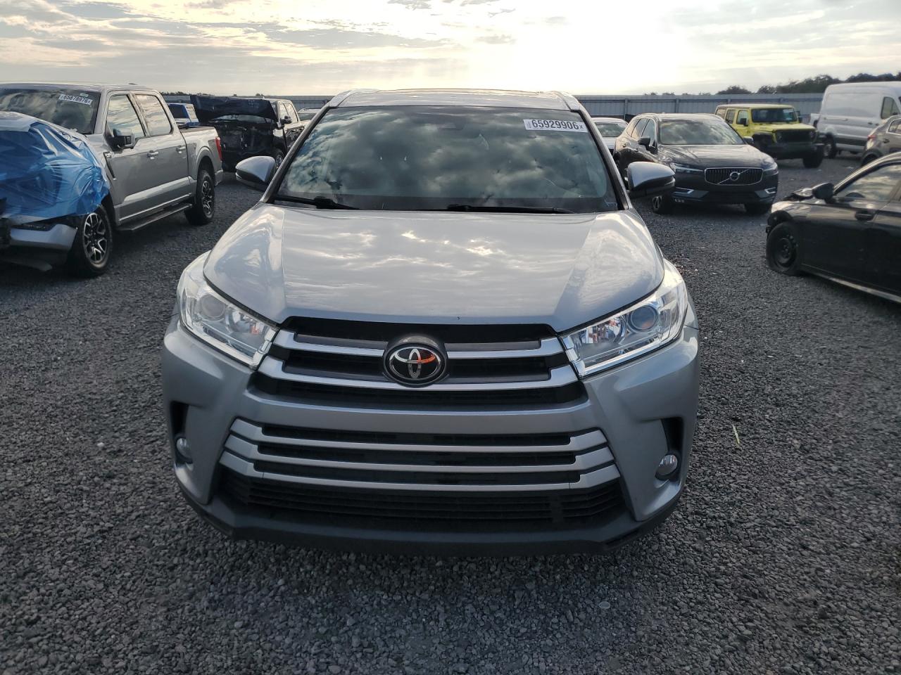 2019 TOYOTA HIGHLANDER XLE — снимка 5