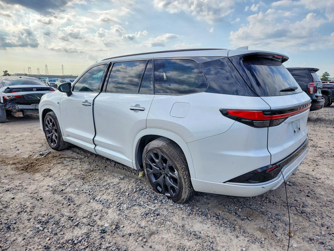 2025 LEXUS TX 500H F SPORT PERFORMANCE PREMIUM — снимка 2