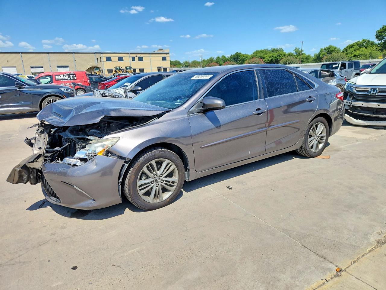 2016 TOYOTA CAMRY SE