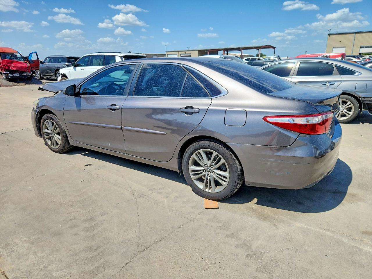 2016 TOYOTA CAMRY SE — снимка 2