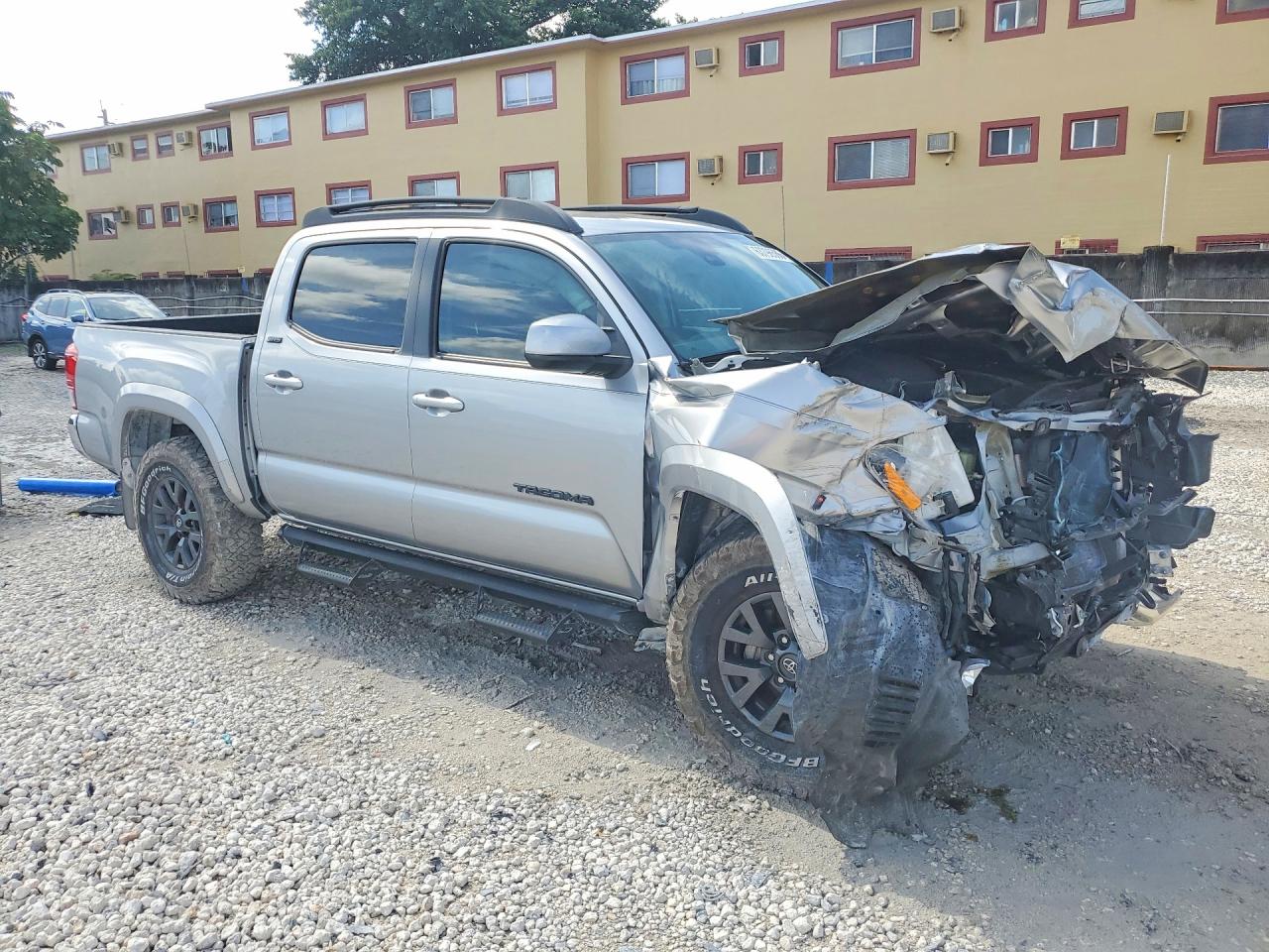 2020 TOYOTA TACOMA SR5 V6 — снимка 4