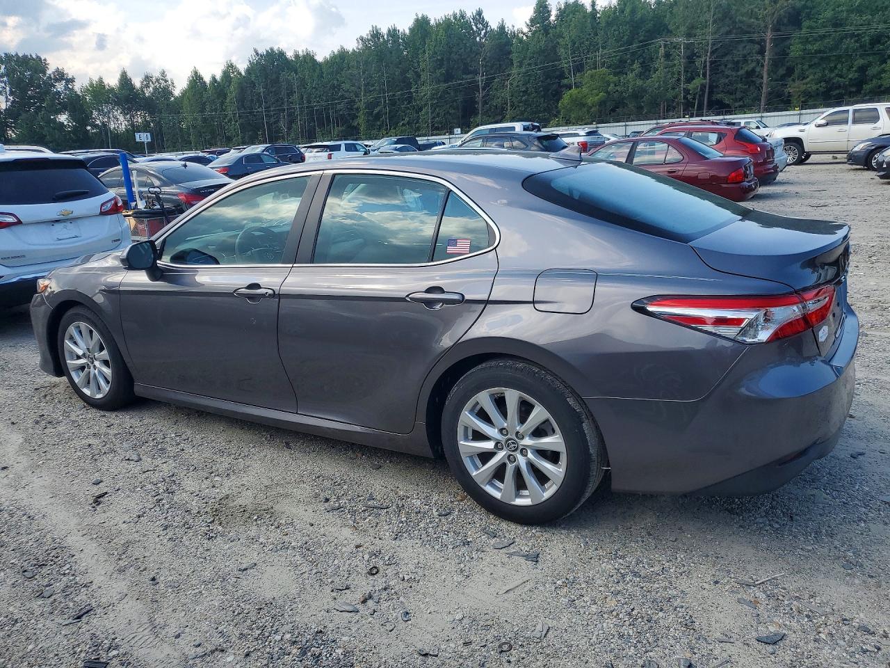2019 TOYOTA CAMRY LE — снимка 2