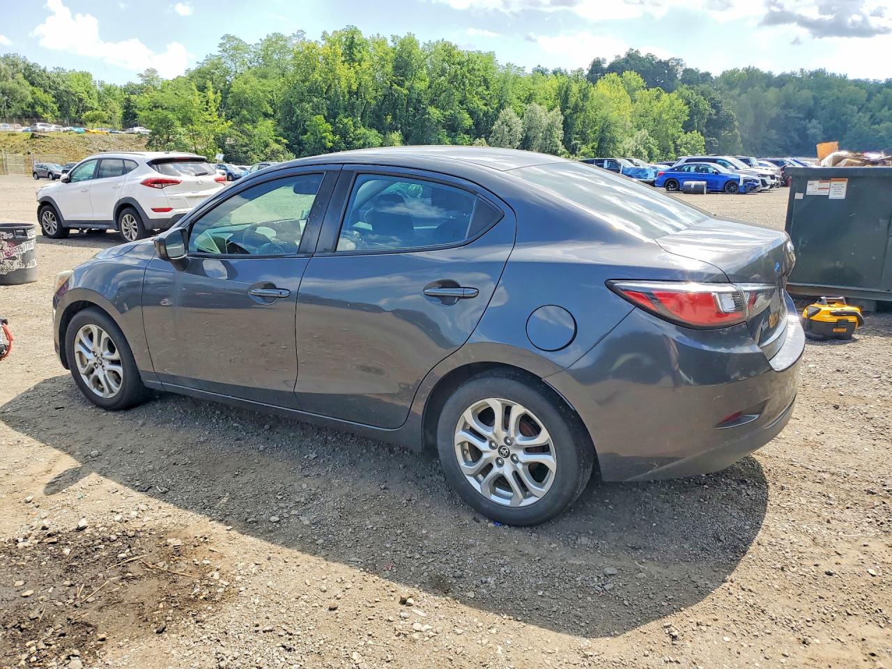 2017 TOYOTA YARIS — снимка 2