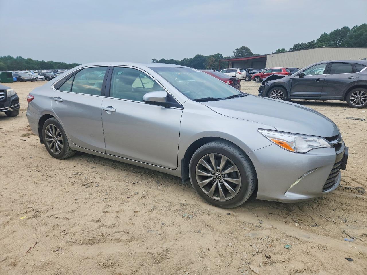 2015 TOYOTA CAMRY XLE — снимка 4