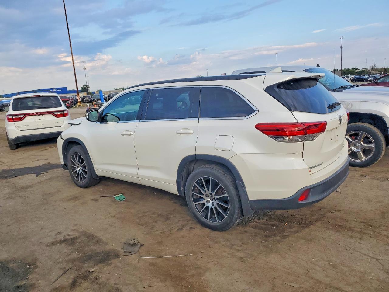 2018 TOYOTA HIGHLANDER SE — снимка 2