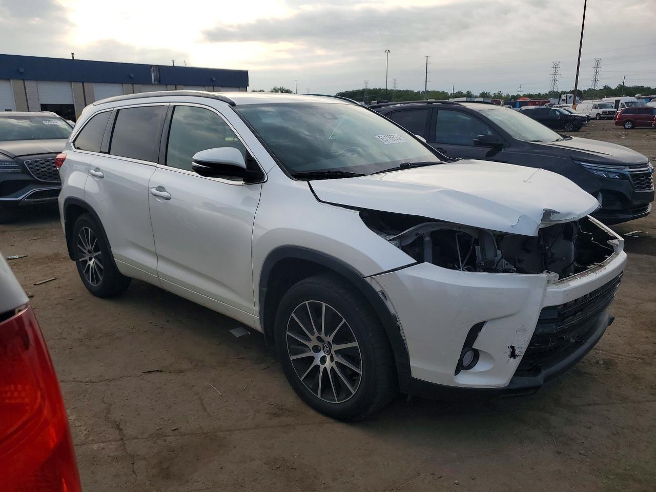 2018 TOYOTA HIGHLANDER SE — снимка 4