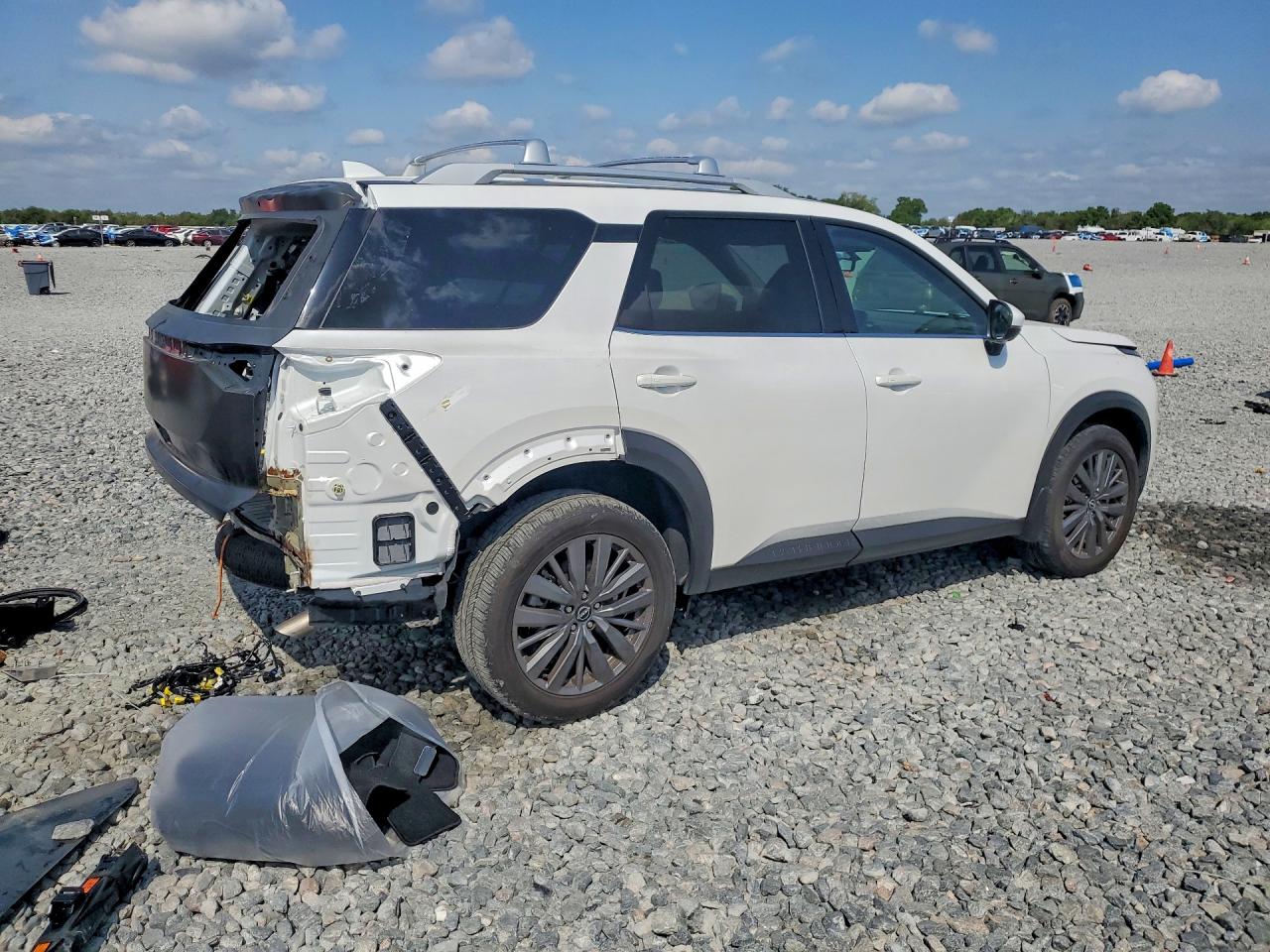 2025 NISSAN PATHFINDER SL — снимка 3