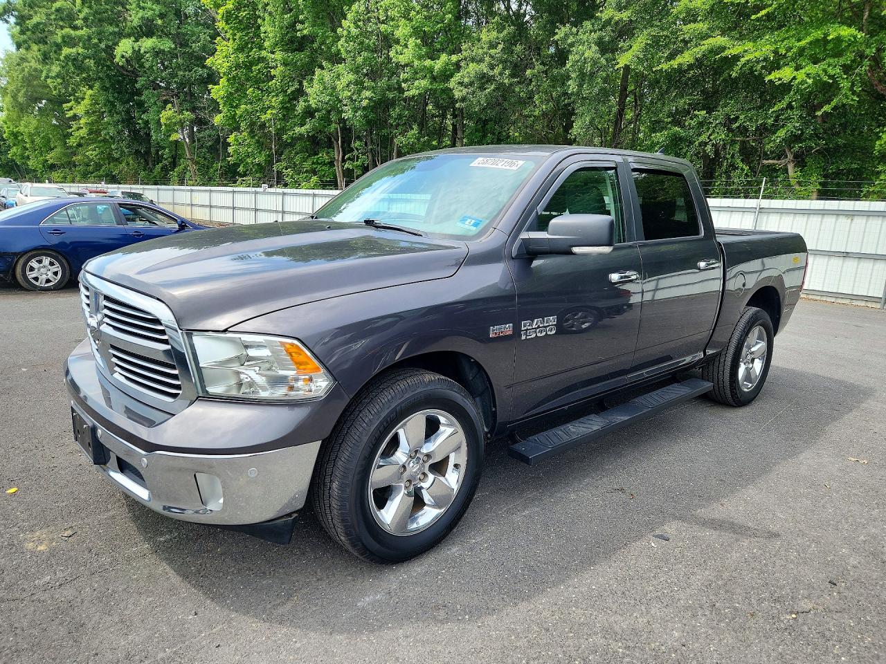 2018 RAM 1500 SLT