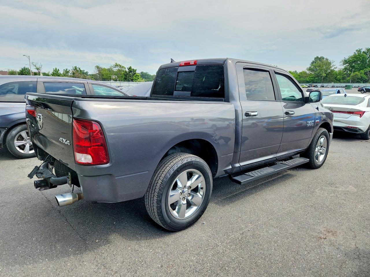 2018 RAM 1500 SLT — снимка 3