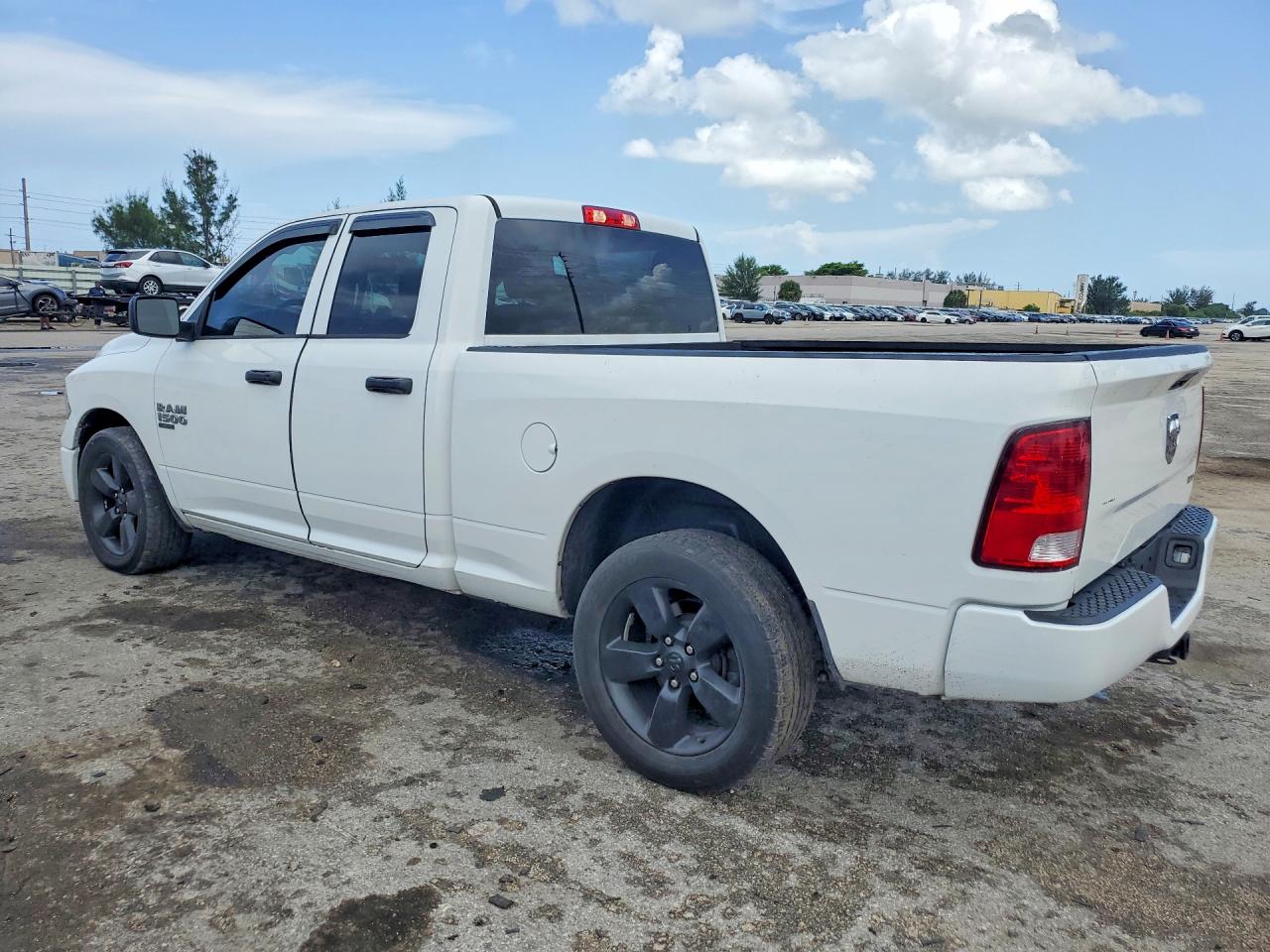 2019 RAM 1500 CLASSIC TRADESMAN — снимка 2