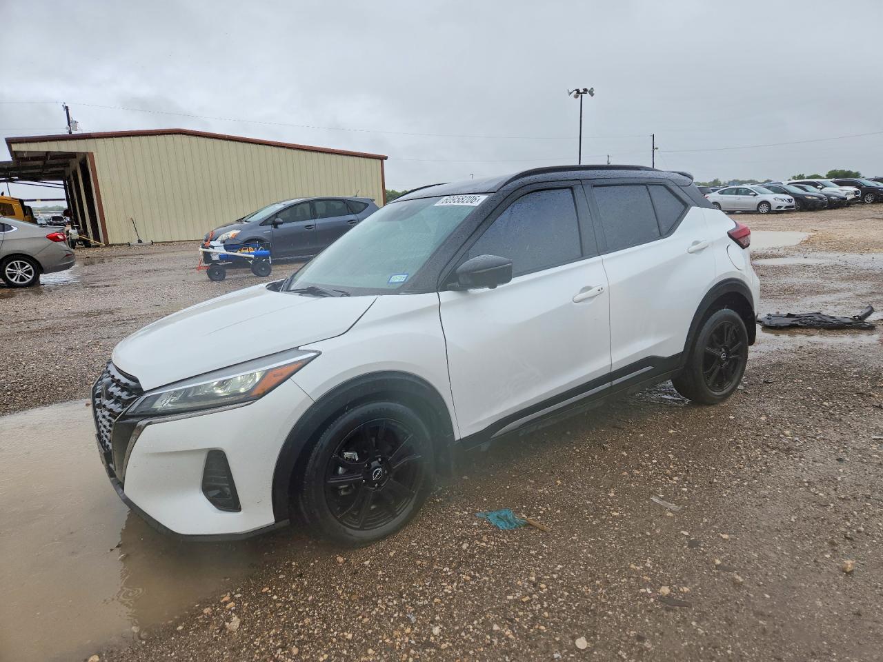 2024 NISSAN KICKS SR