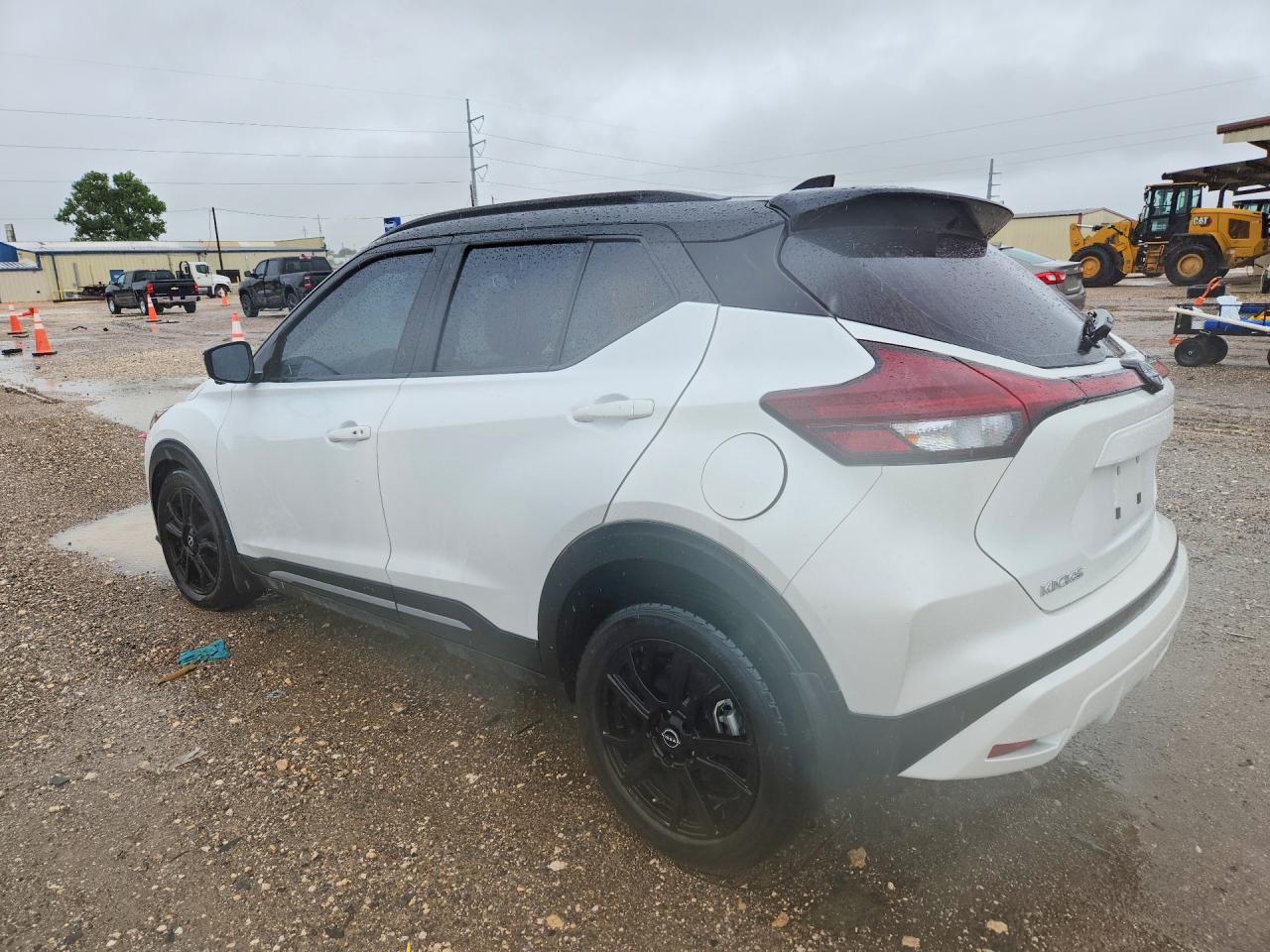 2024 NISSAN KICKS SR — снимка 2