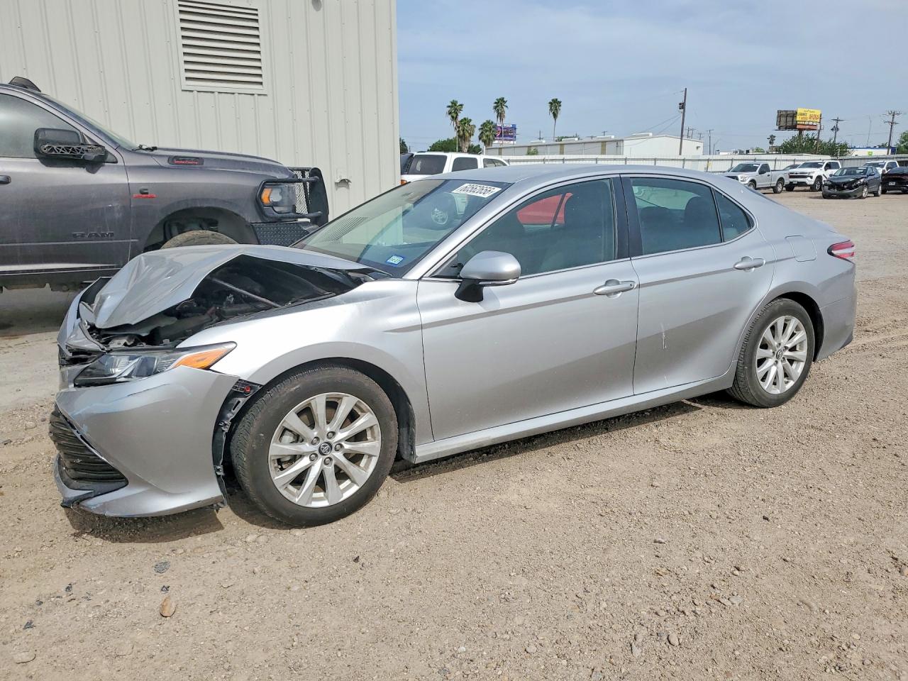 2018 TOYOTA CAMRY LE