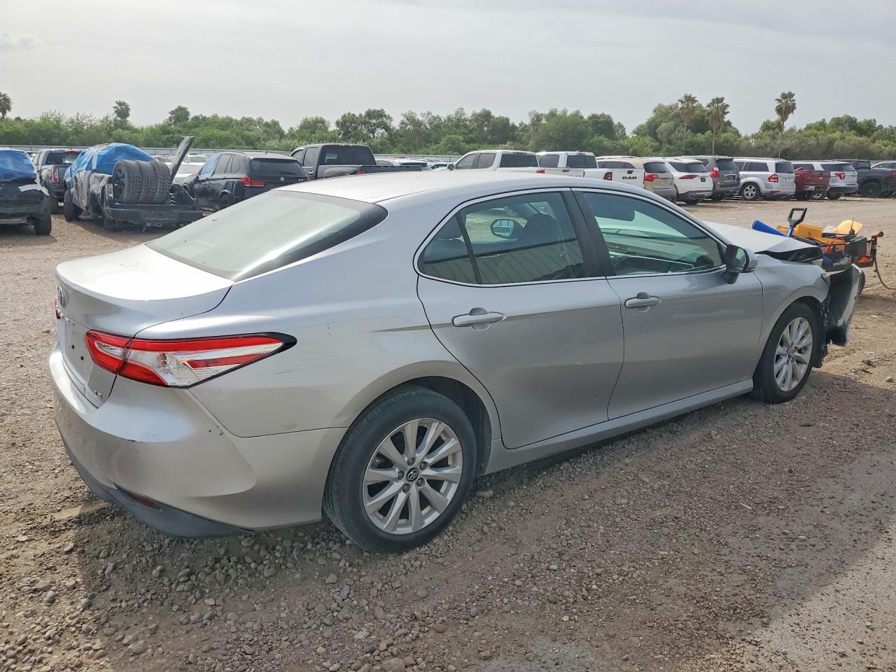 2018 TOYOTA CAMRY LE — снимка 3