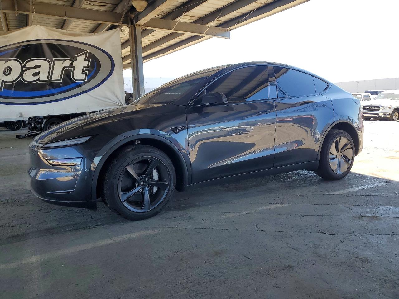 2026 TESLA MODEL Y