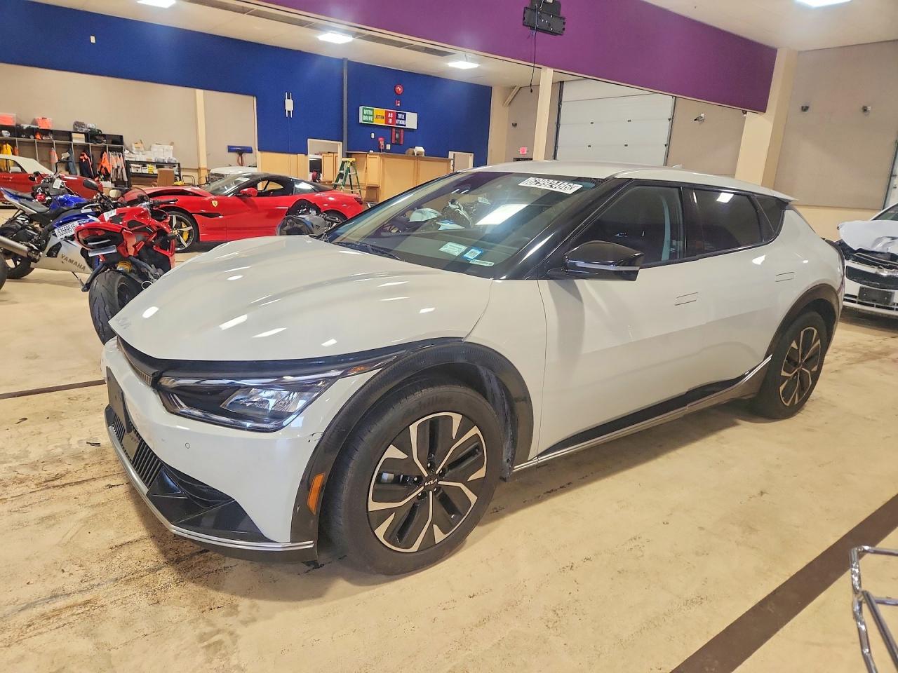 2023 KIA EV6 WIND