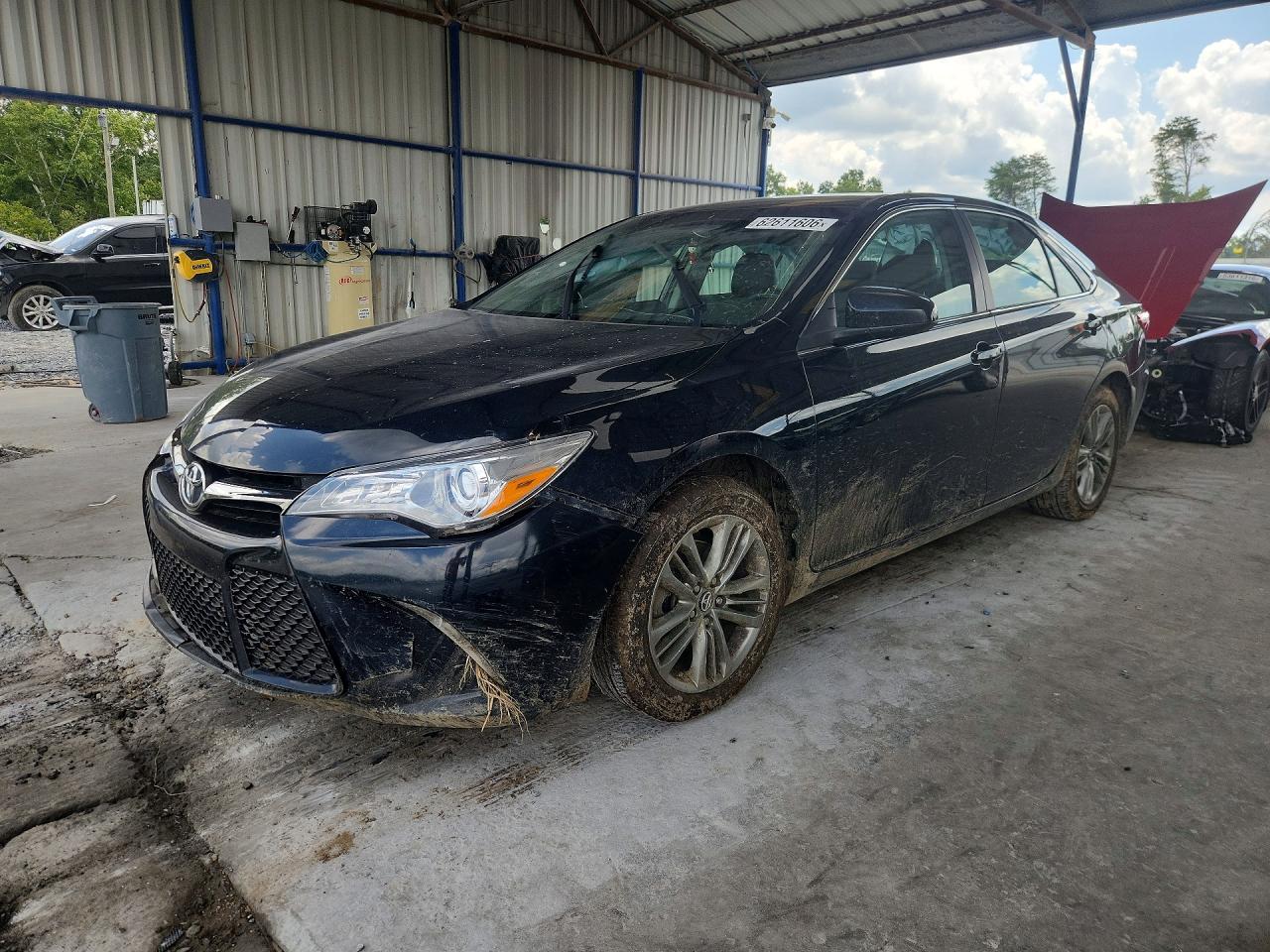 2017 TOYOTA CAMRY SE