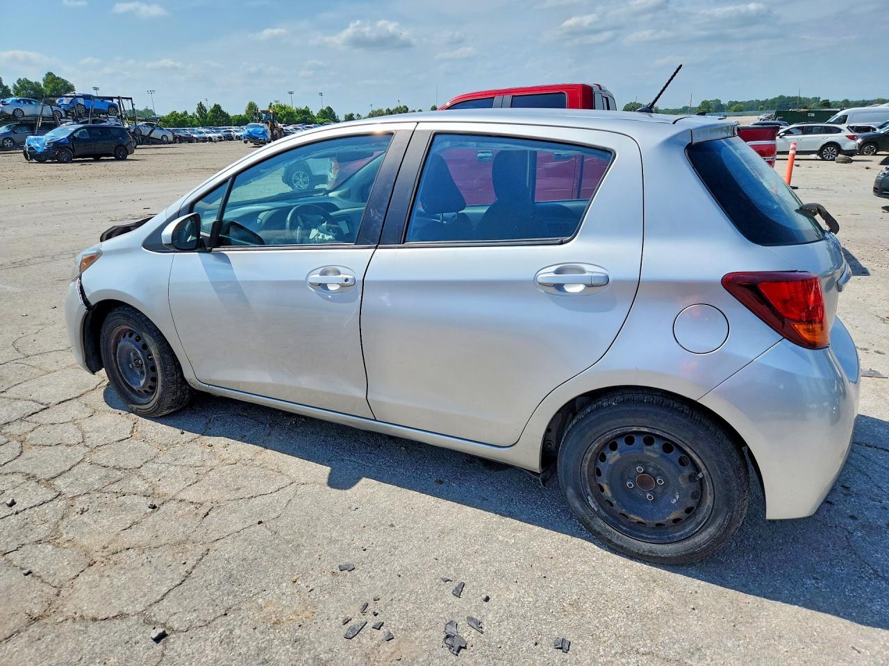 2017 TOYOTA YARIS 5-DOOR L FLEET — снимка 2