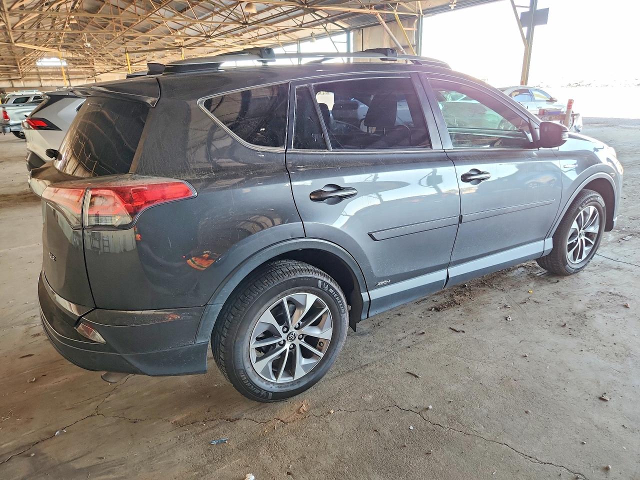 2017 TOYOTA RAV4 HYBRID XLE — снимка 3