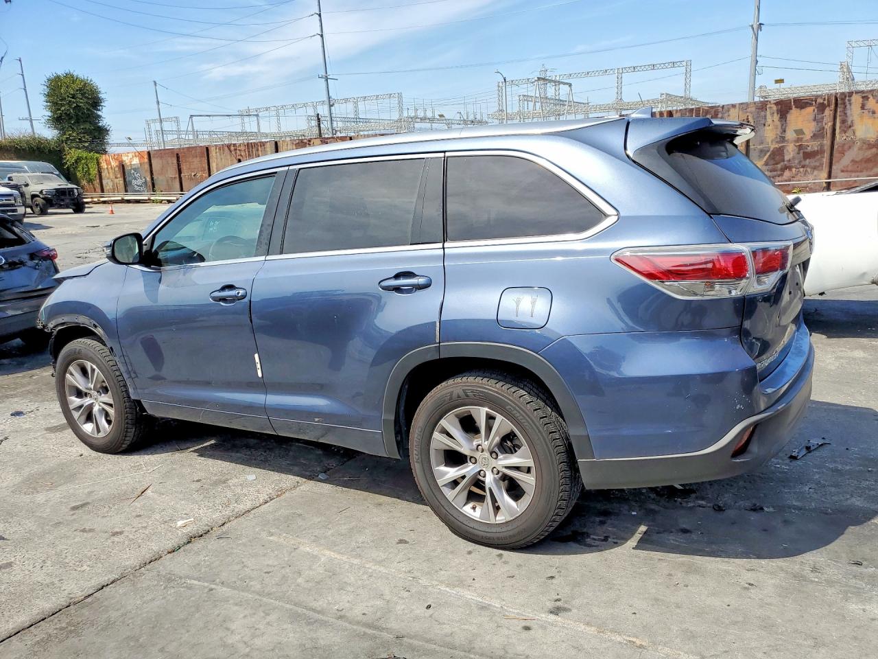2015 TOYOTA HIGHLANDER XLE — снимка 2