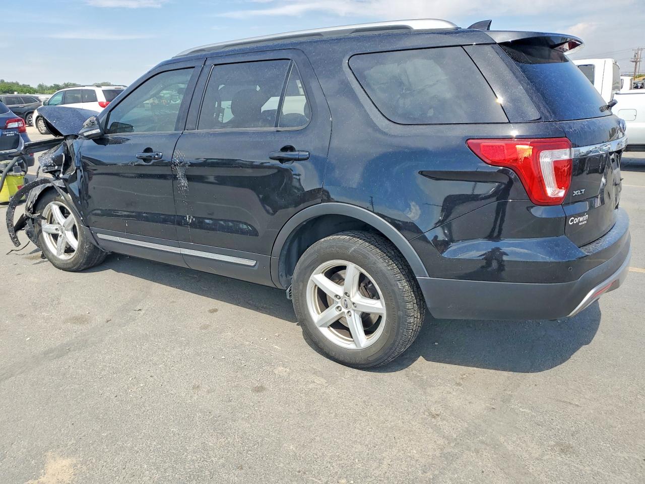 2017 FORD EXPLORER XLT — снимка 2