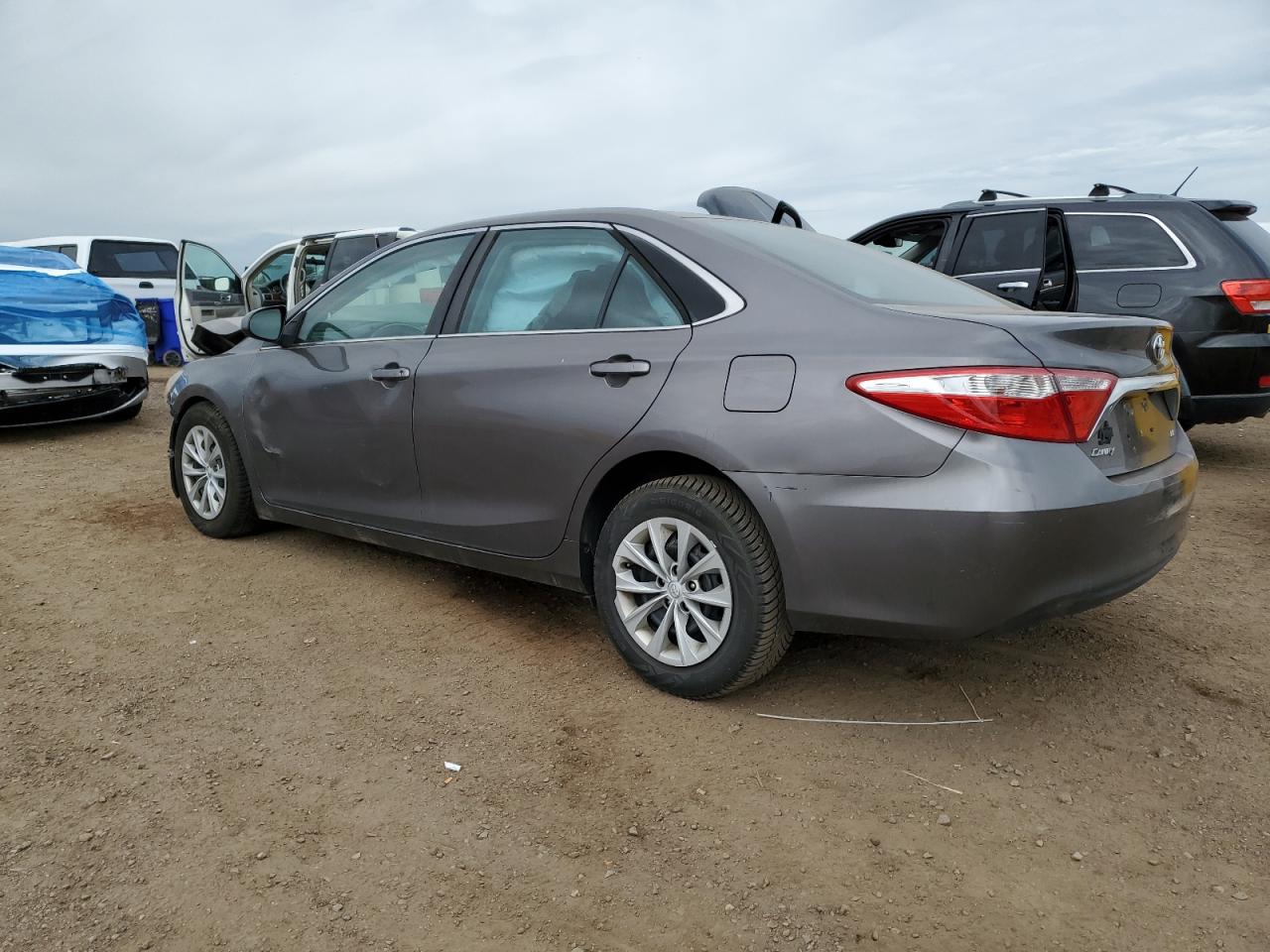 2017 TOYOTA CAMRY LE — снимка 2
