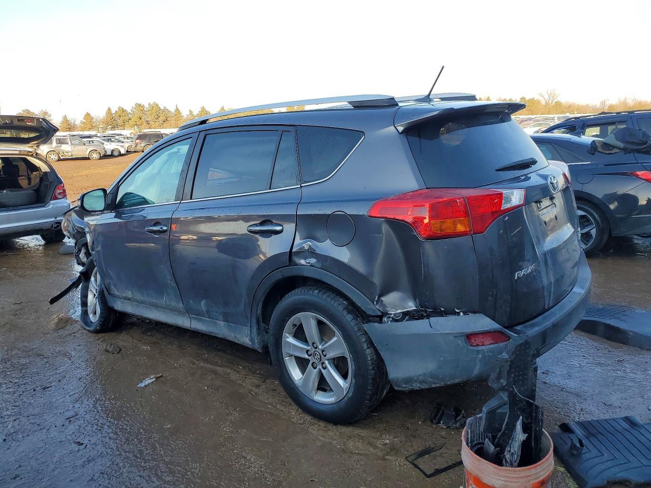 2015 TOYOTA RAV4 XLE — снимка 2