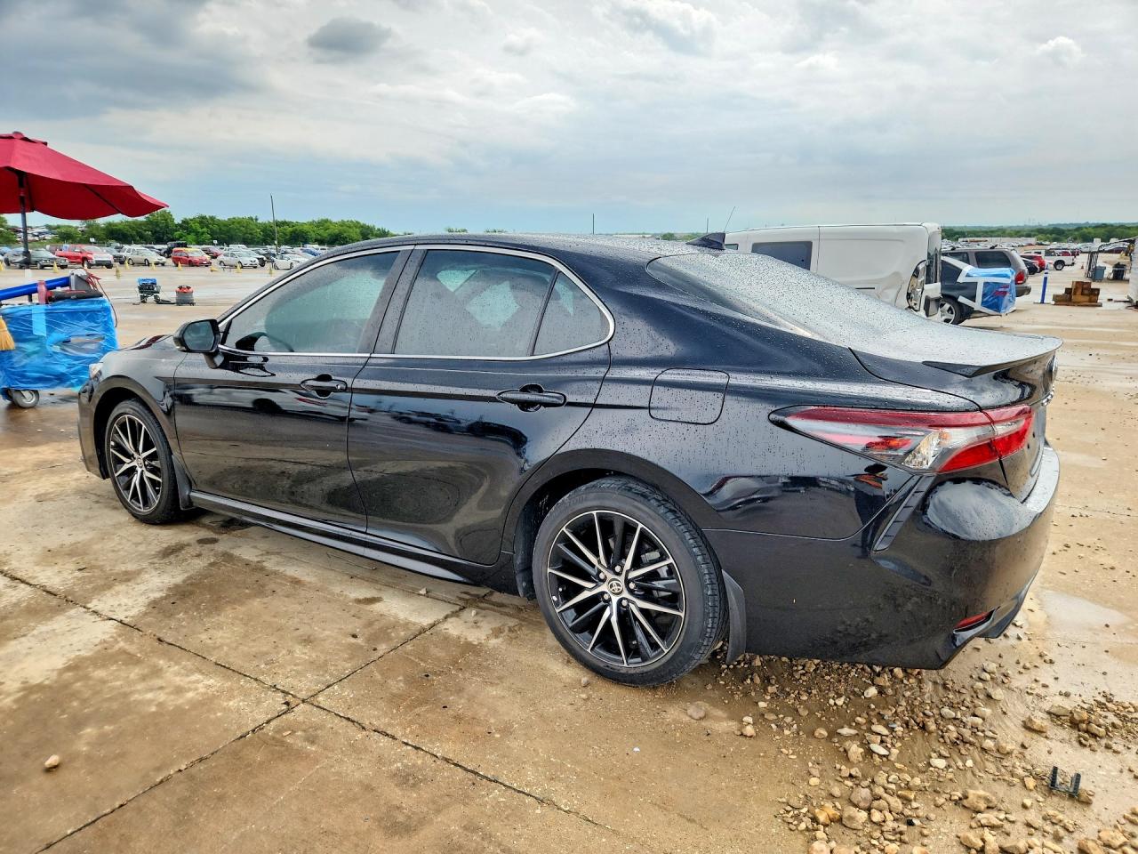2024 TOYOTA CAMRY SE — снимка 2
