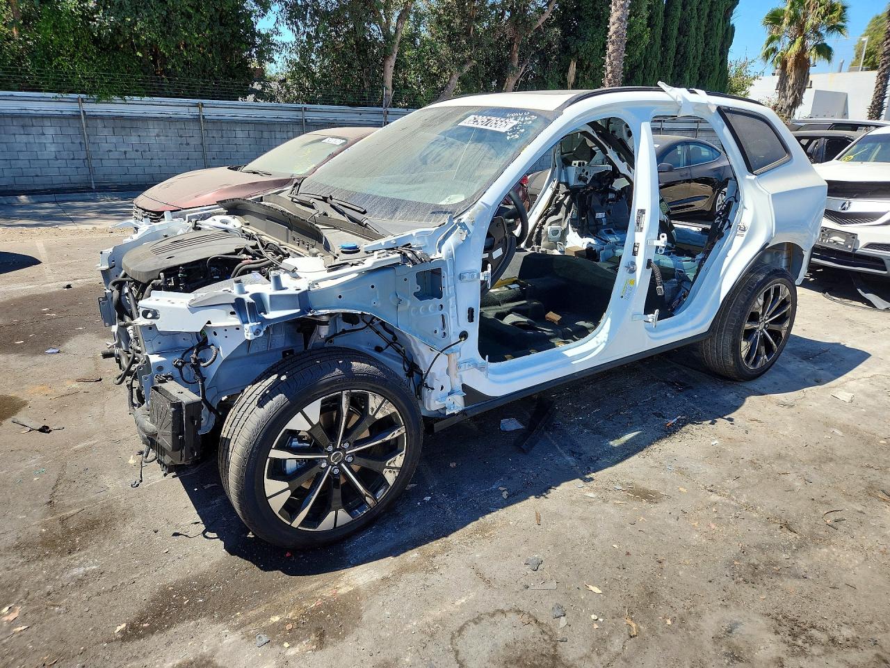 2026 VOLVO XC60 PLUS