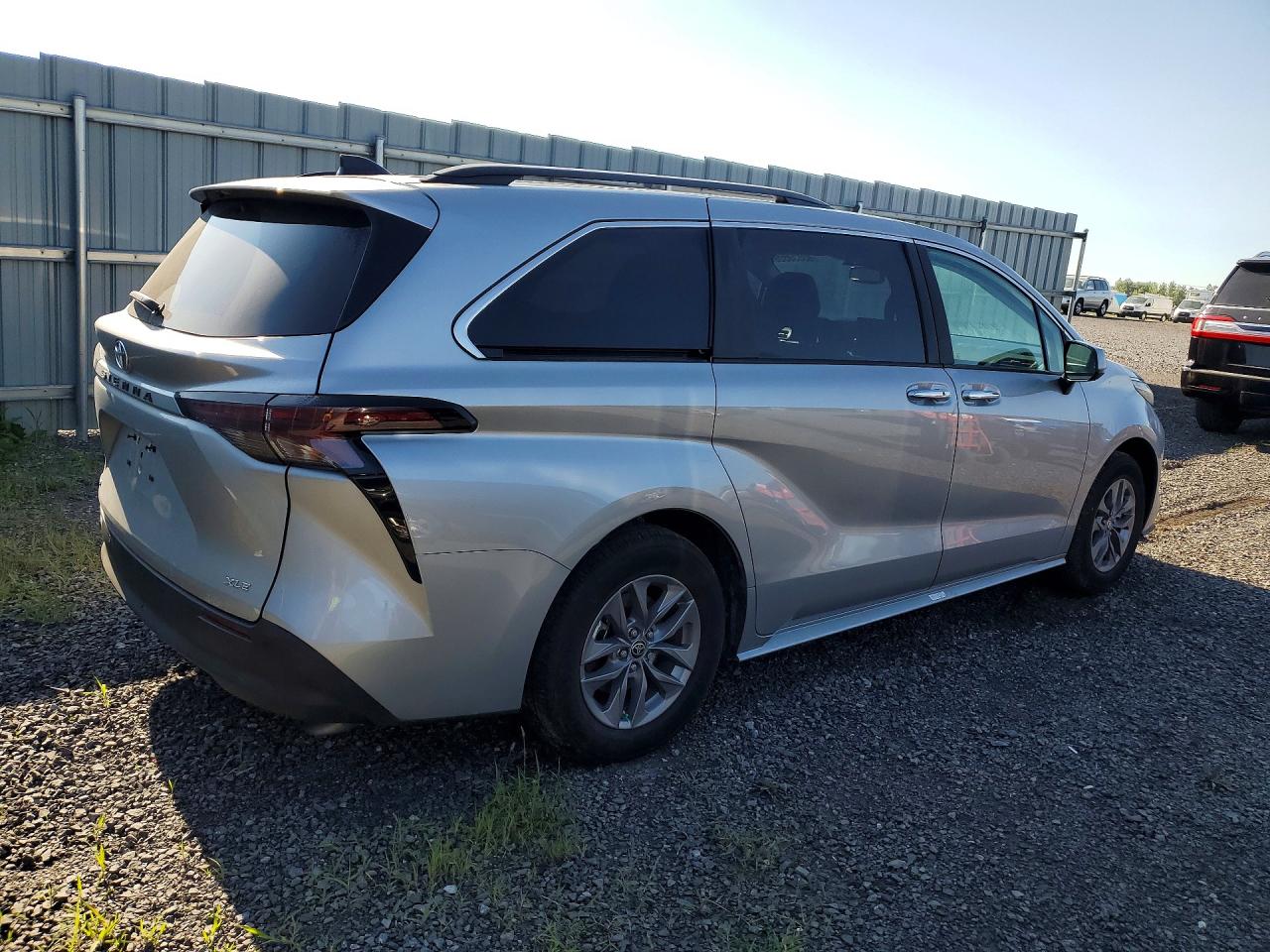 2025 TOYOTA SIENNA XLE 7-PASSENGER — снимка 3