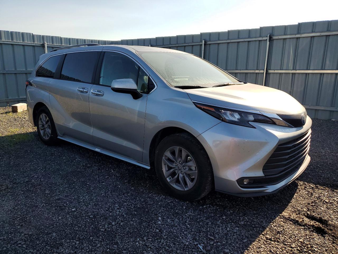 2025 TOYOTA SIENNA XLE 7-PASSENGER — снимка 4