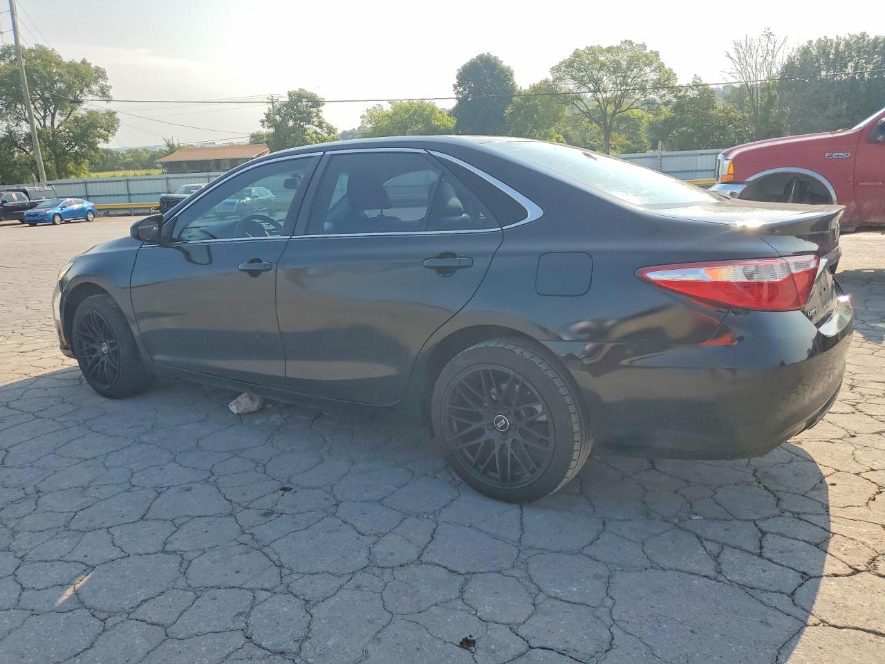 2017 TOYOTA CAMRY SE — снимка 2