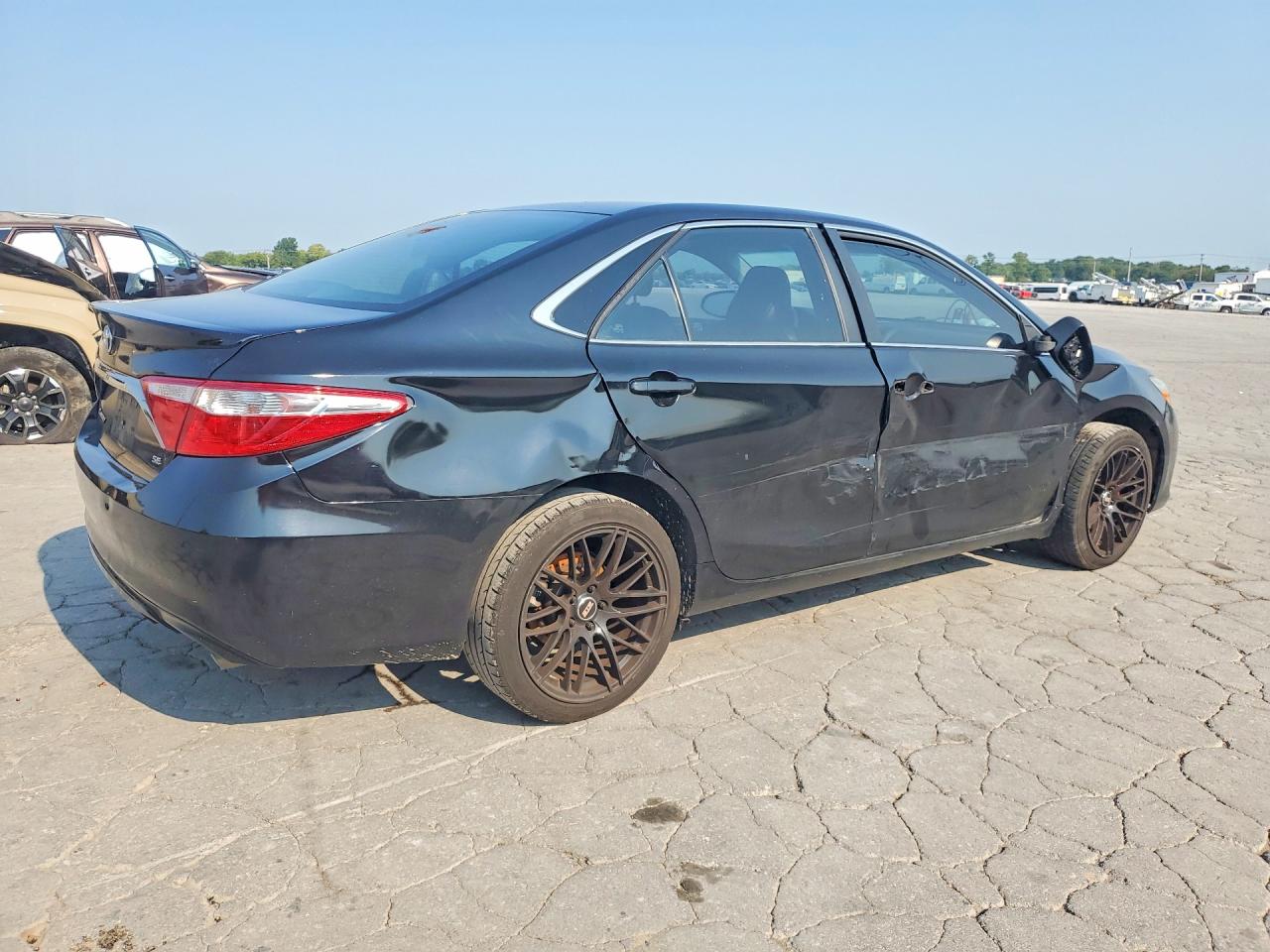 2017 TOYOTA CAMRY SE — снимка 3
