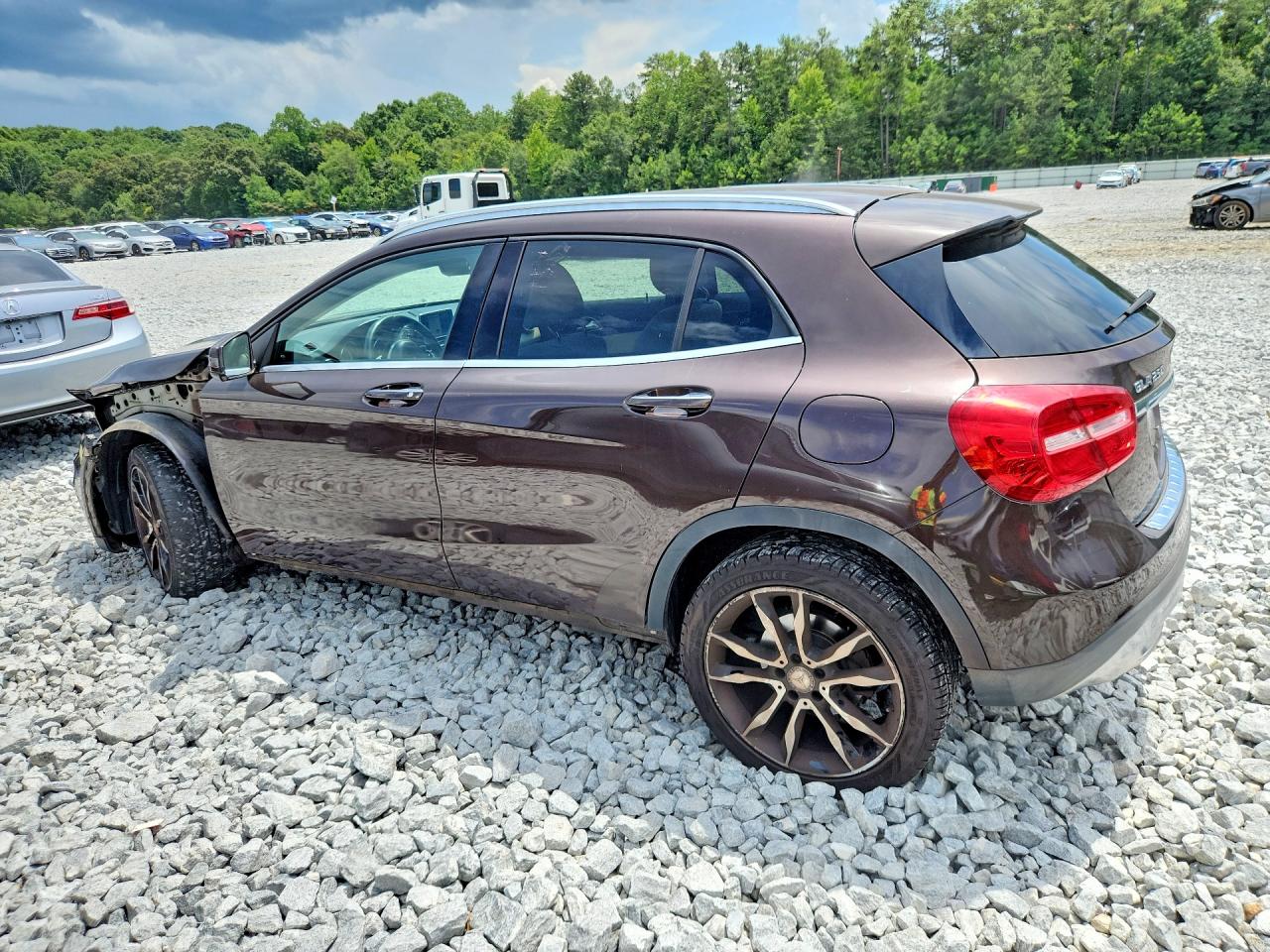 2015 MERCEDES-BENZ GLA 250 4MATIC — снимка 2