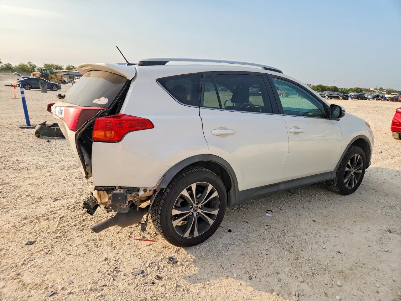 2015 TOYOTA RAV4 LIMITED — снимка 3
