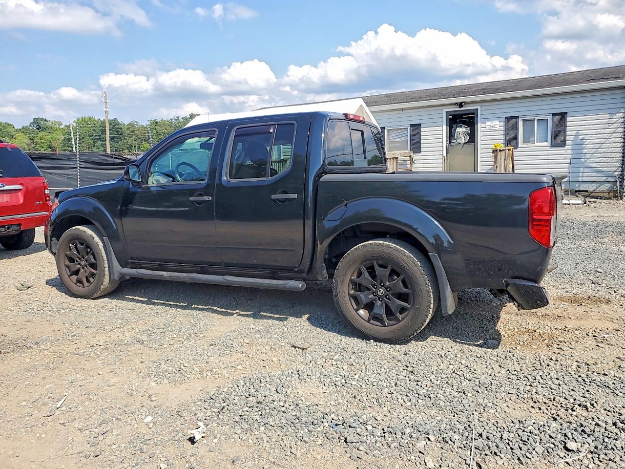 2019 NISSAN FRONTIER SV — снимка 2