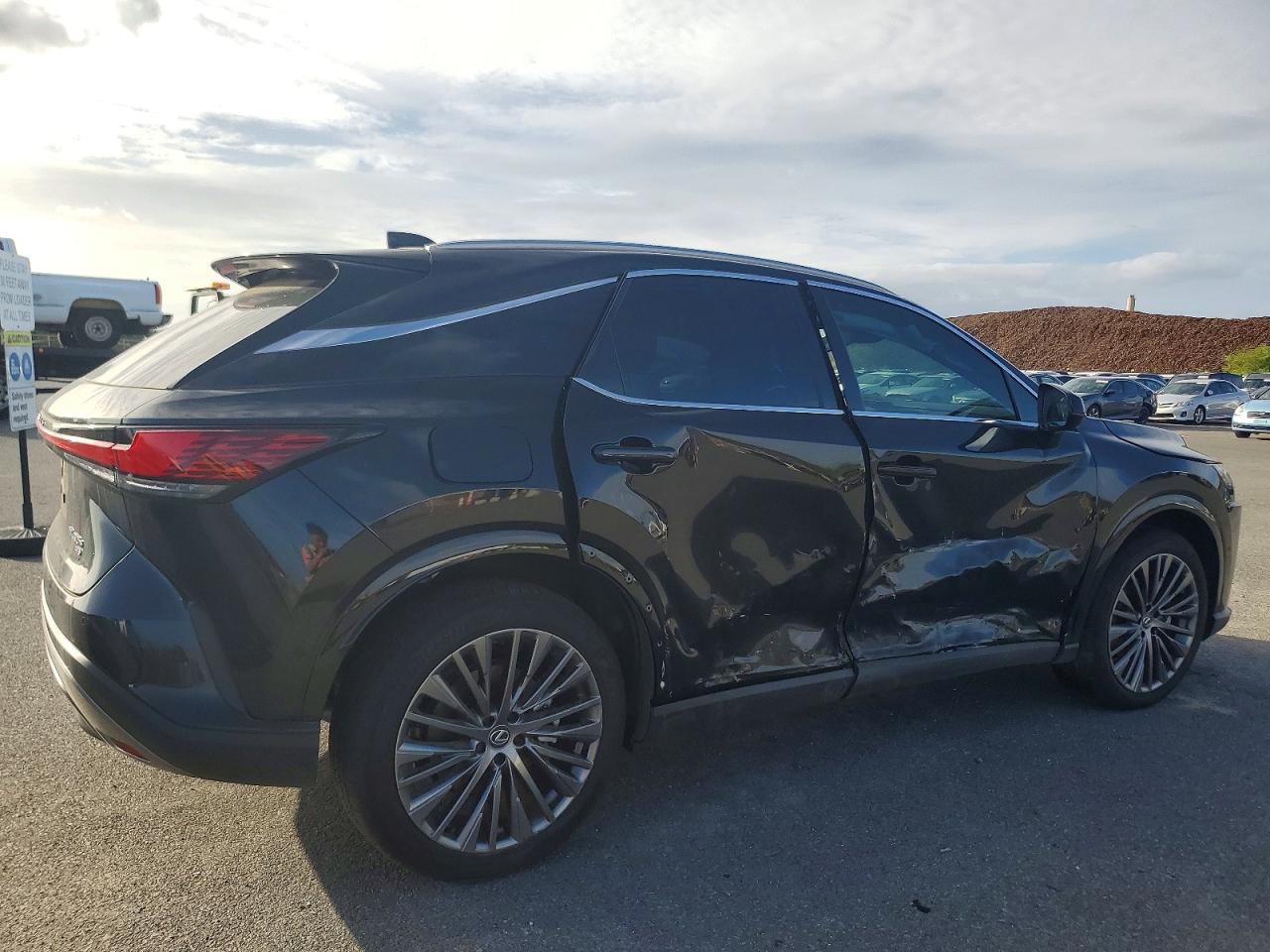 2025 LEXUS RX 450H+ LUXURY — снимка 3