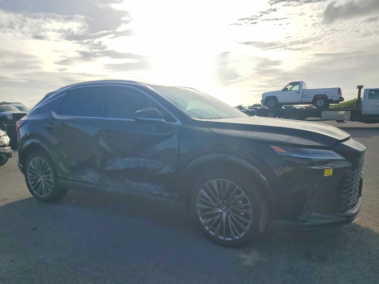 2025 LEXUS RX 450H+ LUXURY — снимка 4
