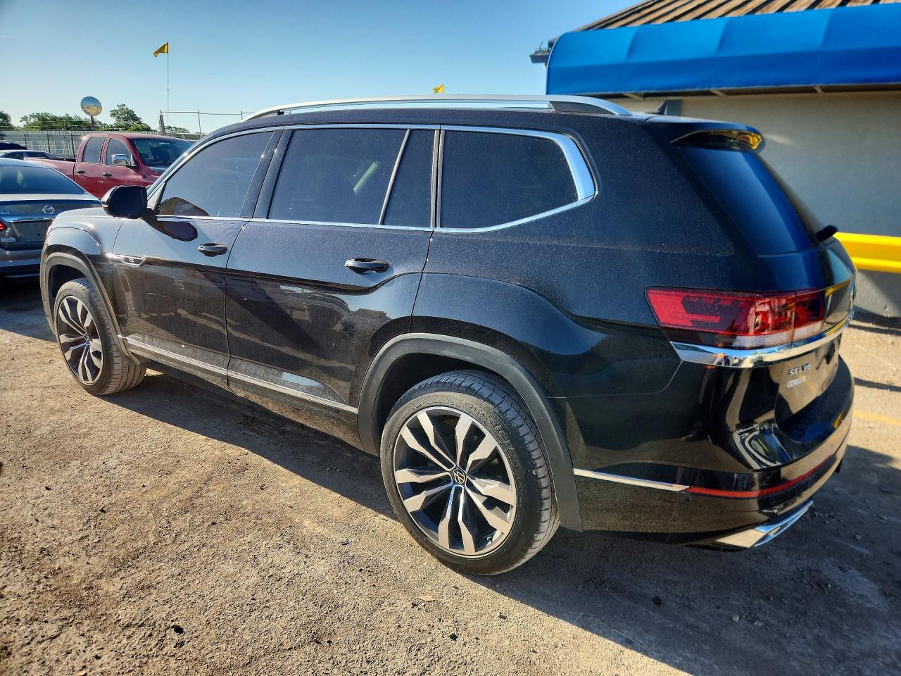 2023 VOLKSWAGEN ATLAS SEL PREMIUM R-LINE — снимка 2